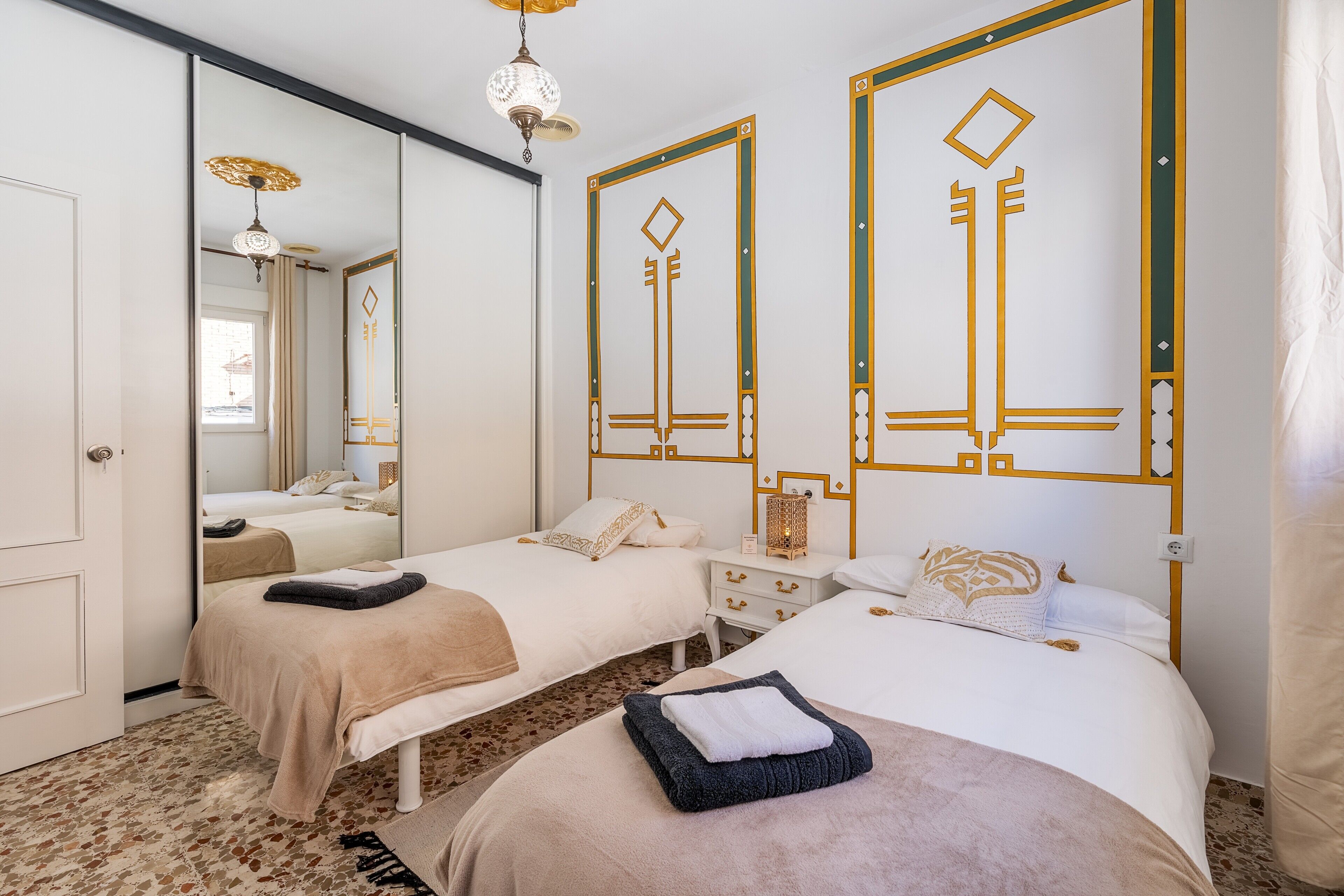 5 bedrooms, iron/ironing board, free WiFi, bed sheets