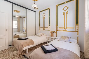 5 dormitorios, tabla de planchar con plancha, wifi gratis y ropa de cama