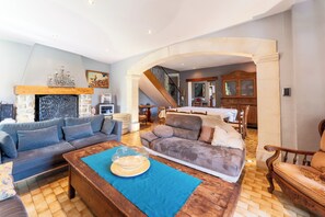 TV, fireplace, DVD player, table tennis