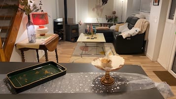 Televisio, takka, DVD-soitin