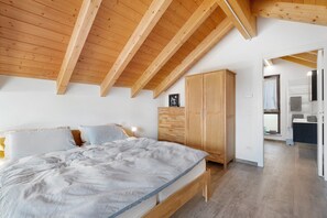 1 habitación, escritorio, tabla de planchar con plancha y wifi gratis 