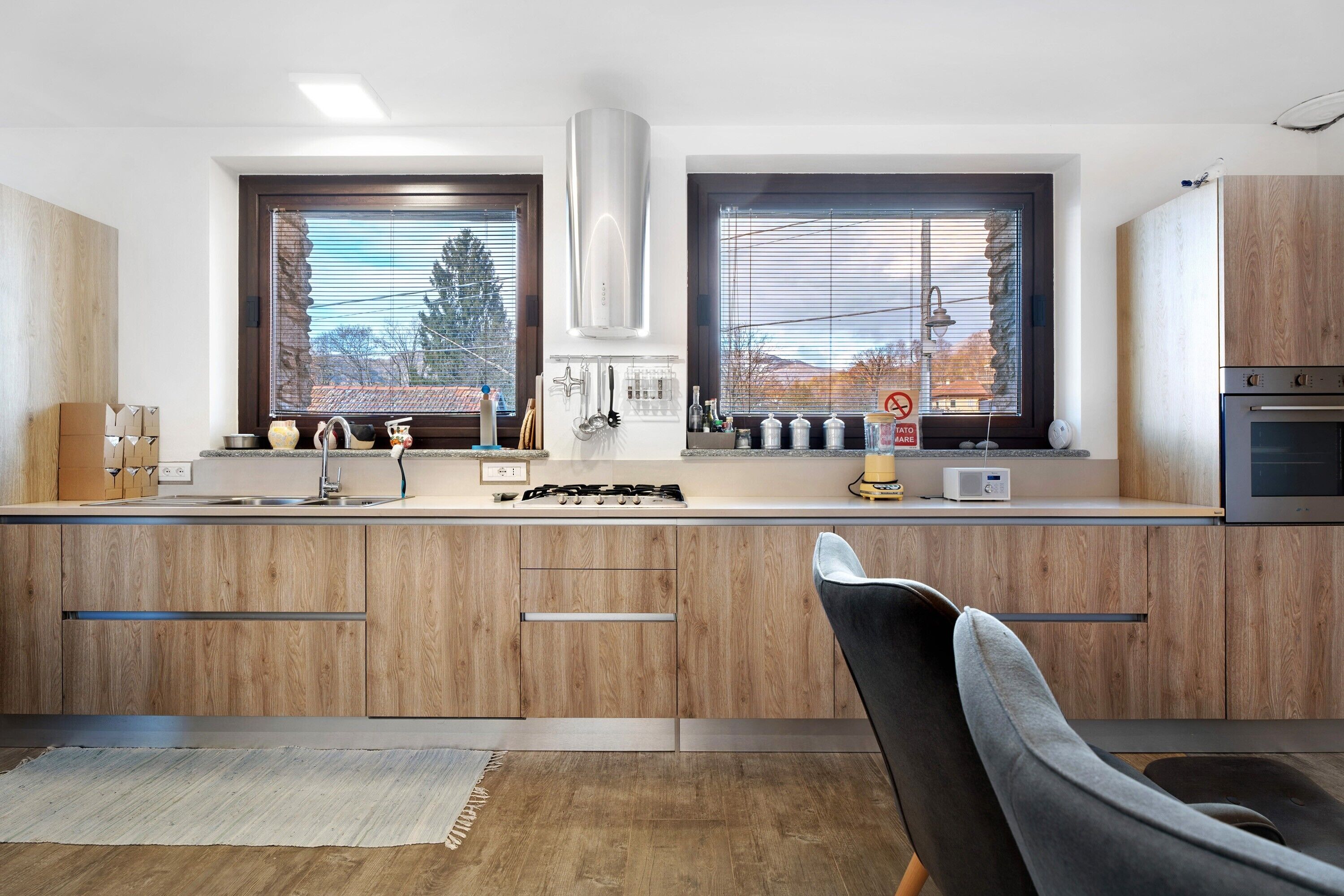 Kylskåp, ugn, spishäll och diskmaskin