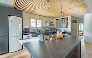 Geladeira, fogão, cooktop, lava-louças