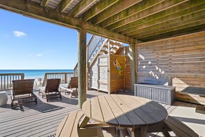 Terrace/patio - Dolphin Run- 3BR Townhome with Amazing Beach Access (Destin)