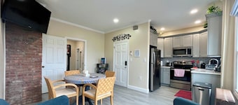 New York City Apartment Near The Free Ferry Boat in Staten Island!