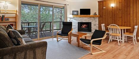 智能电视、壁炉