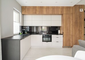 Kühlschrank, Ofen, Herdplatte