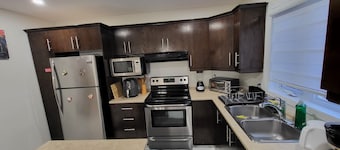 Charming private room for rent in Gatineau (Aylmer sector), near Ottawa.