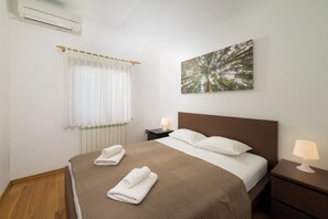 2 dormitorios y Internet