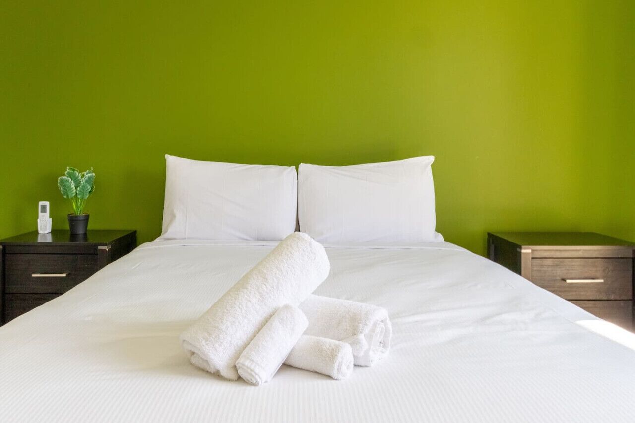 3 habitaciones, tabla de planchar con plancha y wifi gratis 