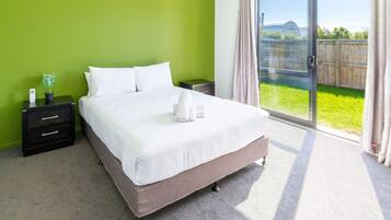 3 dormitorios, tabla de planchar con plancha, wifi gratis y ropa de cama