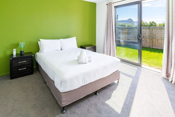 3 bedrooms, iron/ironing board, free WiFi, bed sheets