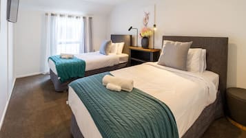 3 bedrooms, iron/ironing board, free WiFi, bed sheets