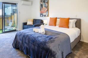 1 bedroom, desk, iron/ironing board, free WiFi