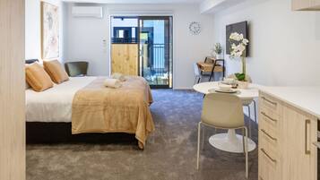 1 bedroom, desk, iron/ironing board, free WiFi