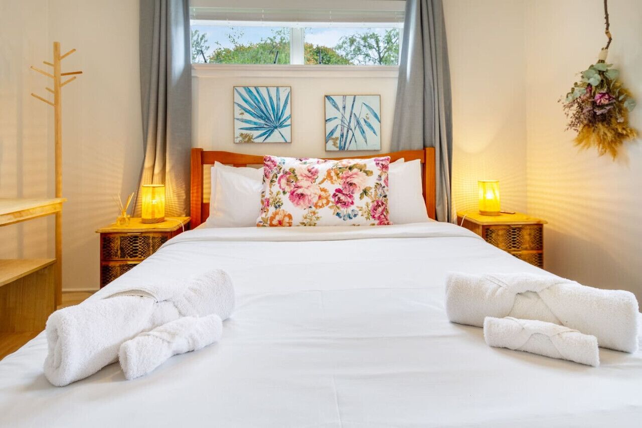 3 bedrooms, iron/ironing board, free WiFi, bed sheets