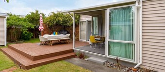 Coastal Comfort: Spacious 3BR Getaway in Redcliffs
