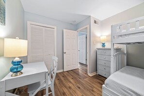 2 Schlafzimmer, BĂŒgeleisen/BĂŒgelbrett, kostenloses WLAN, BettwĂ€sche