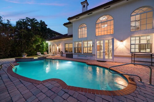 944 Managed by Brampton Park