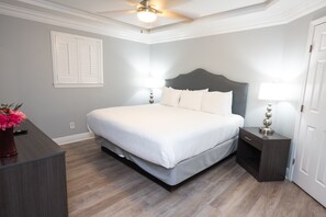 2 makuuhuonetta, silitysrauta/-lauta, ilmainen Wi-Fi, vuodevaatteet