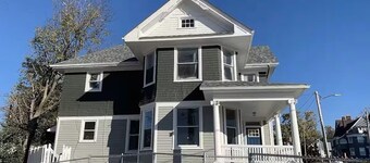 Clean & Spacious 4 bedroom house in Hamilton, sleeps 7 up and can sleep 2-4 down