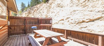 New Listing! "Casa Del Rio Rojo 08" In Town-Cozy 1 Bedroom-Mountain Views-Pet Friendly