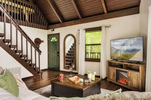 Smart-tv och eldstad