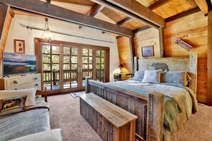 4 bedrooms, desk, iron/ironing board, travel crib - Big Cub Cabin Big Bear- Hot Tub- Games- Stargazing Igloo (Big Bear Lake)