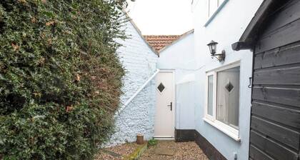 2 Lion Cottages, Knodishall