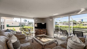 Unclassified image, 5 of 22, button - Buttercup Ct, 40 in Marco Island (Marco Island)