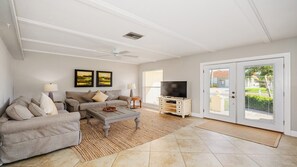 Unclassified image, 4 of 22, button - Buttercup Ct, 40 in Marco Island (Marco Island)