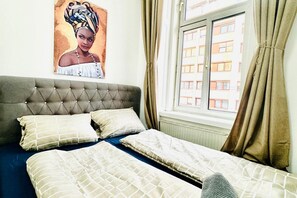 1 bedroom, bed sheets