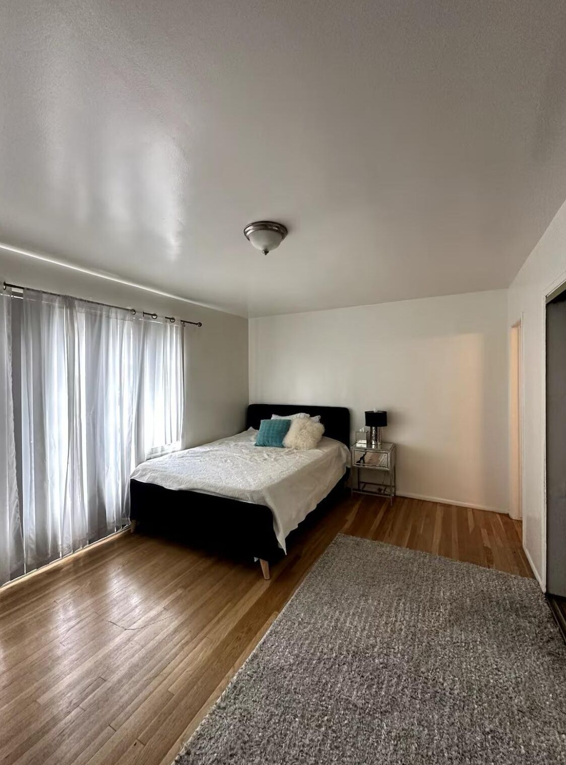 2 quartos, ferros/tábuas de passar roupa, Wi-Fi, roupa de cama