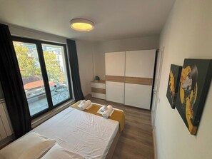 1 camera, ferro/asse da stiro, culla da viaggio, Wi-Fi