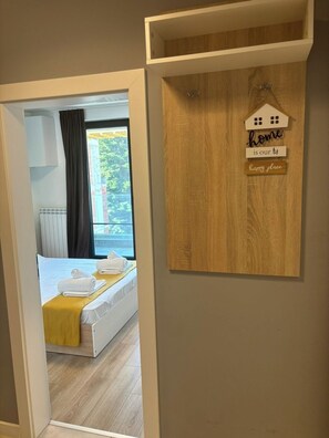 1 bedroom, iron/ironing board, travel crib, WiFi - Turquoise City Exotic Bliss (Sofia)