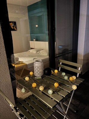 1 bedroom, iron/ironing board, travel crib, WiFi