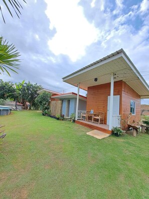 Bungalow – classic, hageutsikt | 1 soverom, skrivebord og skrivebord for bærbar PC