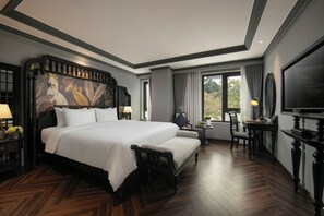 Premium City View | Minibar, in-room safe, desk, laptop workspace - The Legend Hanoi Hotel (Hanoi)