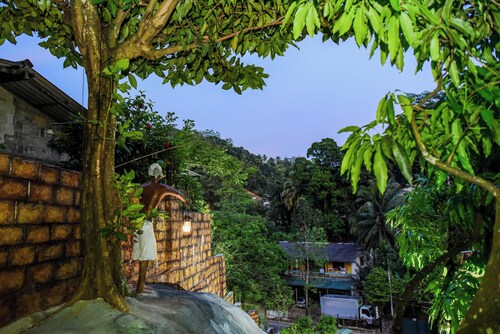 Kandy Paradise Hotel and Spa
