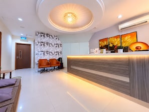 Reception - Amrise Hotel Geylang, 11Hrs Stay from 10PM to 9AM (Singapore)