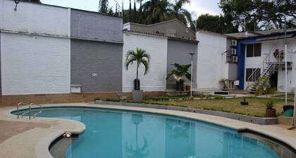 Studio apartment #6 south of cali, garden city