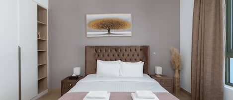 1 bedroom, in-room safe, iron/ironing board, WiFi (surcharge)