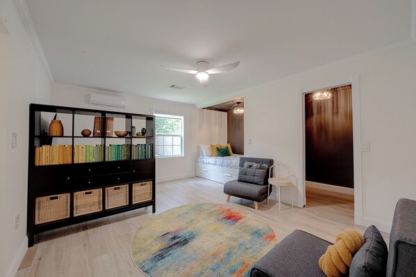 المنشأة من الداخل