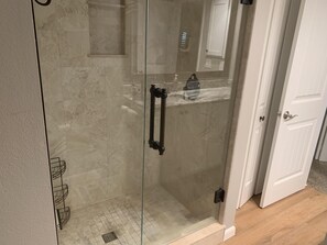 Douche, séchoir à cheveux