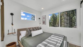 1 bedroom, in-room safe, travel crib, WiFi