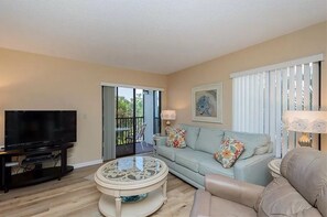 Smart TV - Tamarind Gulf & Bay - 2BR Near Sand & Sunset (Englewood)