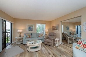 Smart TV - Tamarind Gulf & Bay - 2BR Near Sand & Sunset (Englewood)