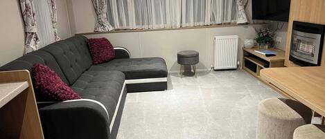 TV, fireplace, stereo