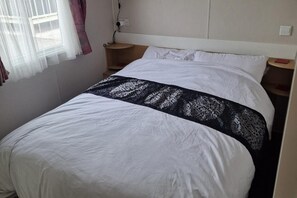 3 soverom, strykejern/-brett, wi-fi og sengetøy