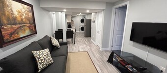 Whitby Gateway - 2BR 3BD 2WR Kitchen Laundry